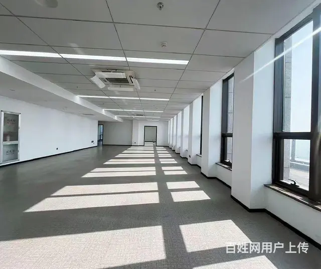 地铁口招人方便 800方顶楼整层带双露台 高利用率 实图呈现 - 图片 9