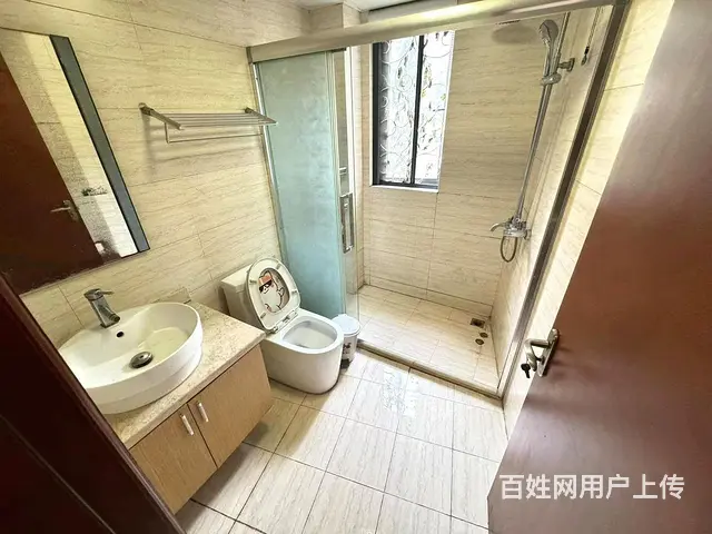 三香路 新港名仕花园 精装大三房 两卫 一楼带院子 押一付一 - 图片 9