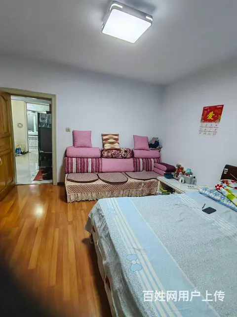 老街基早市附近人防办楼6楼非顶，62平，厢楼两室一厅，带家具 - 图片 6