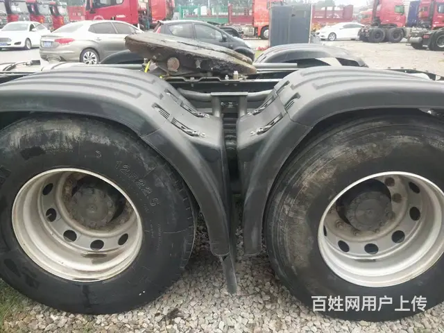 二手牵引车豪沃T7  540马力  手动挡  带液 - 图片 3