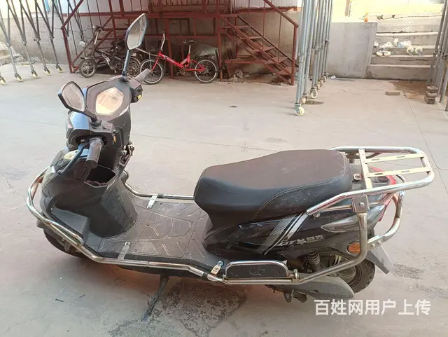出售电动踏板车 - 图片 1