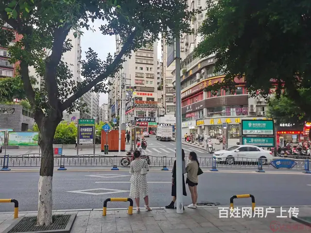 （达州铺源网）南外南大街口对面30㎡旺铺转让 - 图片 1