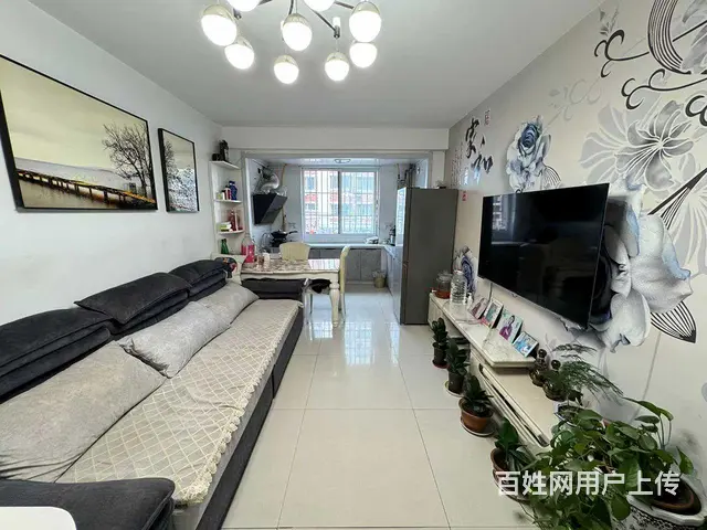 四中学区车库上一楼新宇香苑精装修 - 图片 1
