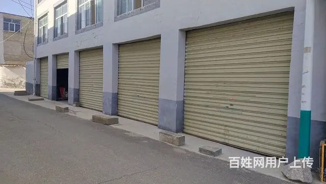 300平米库房出租 - 图片 1
