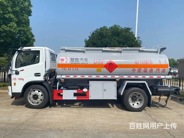 国六东风福瑞卡F7满载八吨油罐车 包上户多少价格 - 图片 4