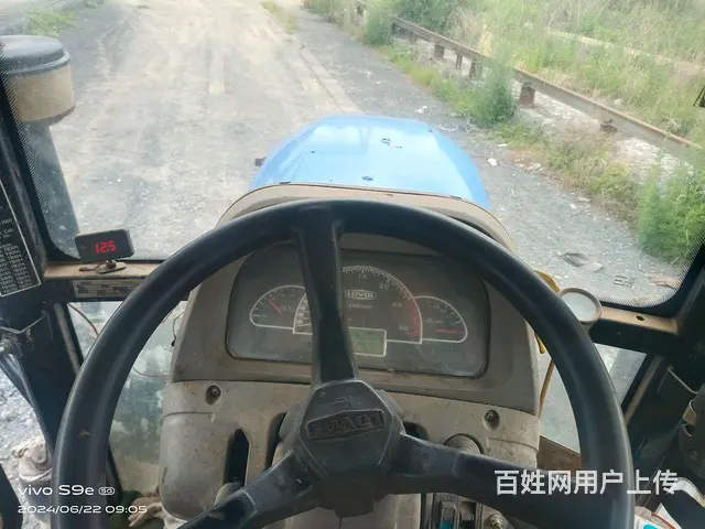 雷沃704，16年大泵空调款 - 图片 1