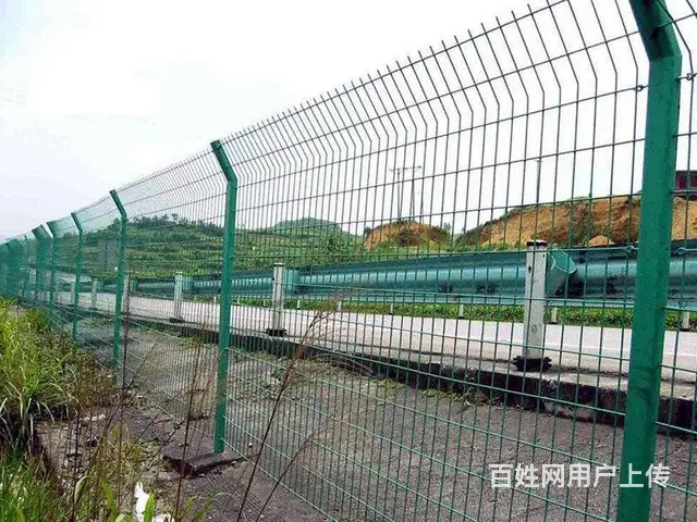 高速服务区低碳钢丝围栏 厂区铁丝隔离护栏网 - 图片 6