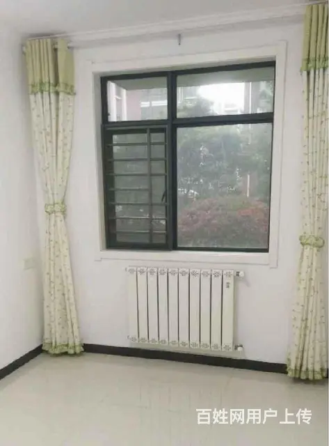 政府对面，传世经典三室精装修，干净卫生舒适温馨，拎包即住 - 图片 2