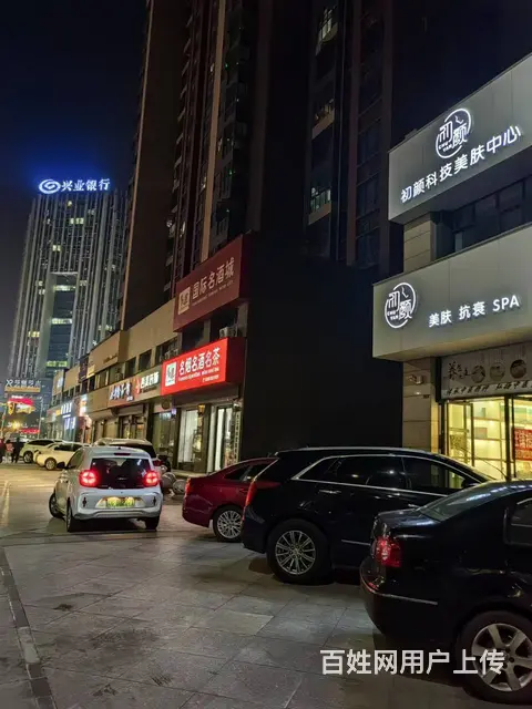 小区出入口旺铺，适合多种业态，原是美容养生店，周边人流量大。 - 图片 5