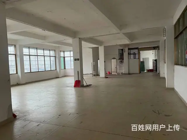 水电齐全，标准厂房，交通便利，停车方便，进出车都非常方便。 - 图片 2