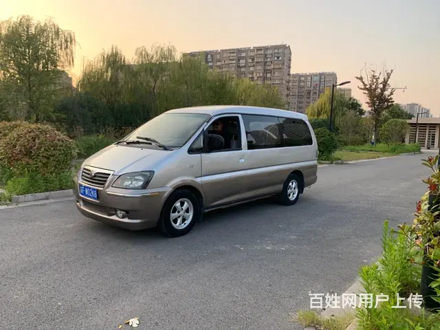 风行 菱智 2010款 菱智Q7 2.0 手动 长轴标准型7 - 图片 2