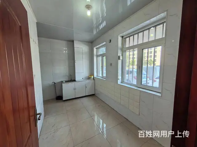 松北区 临街商铺出租 适合美容美发 餐馆类 - 图片 8