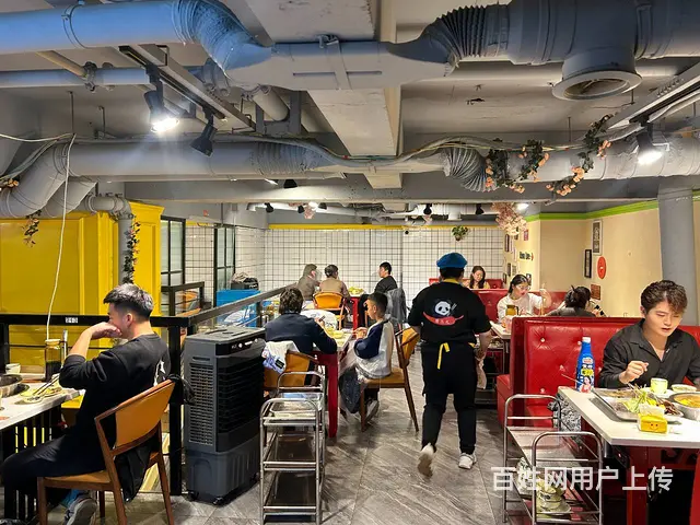 9067（铺联邦）西站中天健精装修餐饮店带超大外摆区转让 - 图片 1