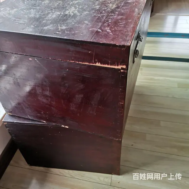 老樟木箱 - 图片 1