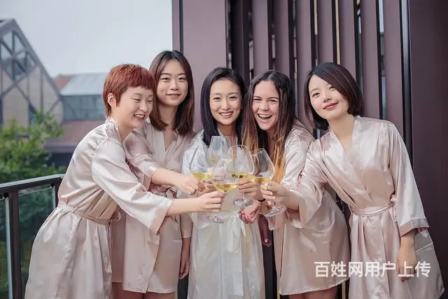 婚车租赁 婚礼跟拍 摄影摄像 主持跟妆 婚礼摄像 - 图片 9