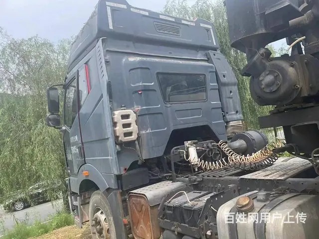 出售 解放牌重型半挂牵引车 一台 - 图片 3