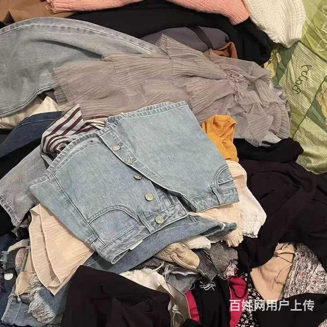 个人闲置衣物 - 图片