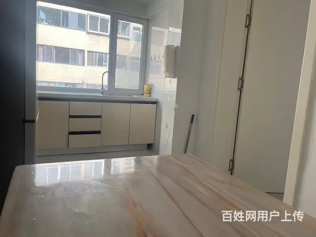 海峰路三楼，80平，两室，月租1600元 - 图片 6