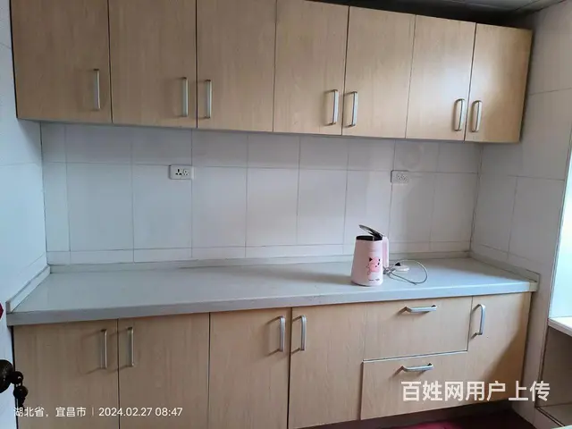 三楼带家具家电出租 - 图片 3