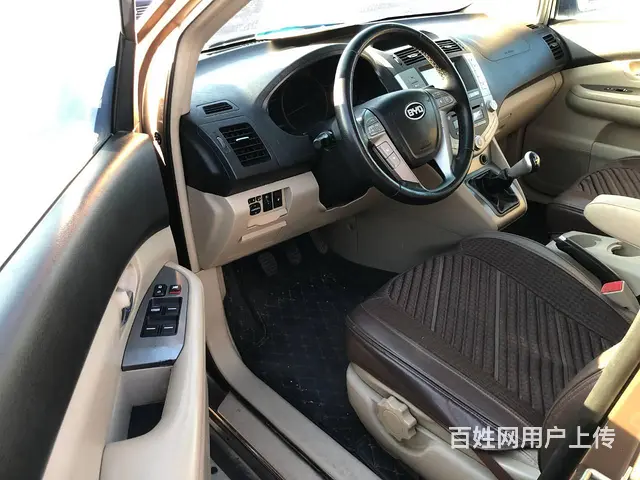 比亚迪S6 2013款 2.0 手动 白金版精英型 - 图片 2