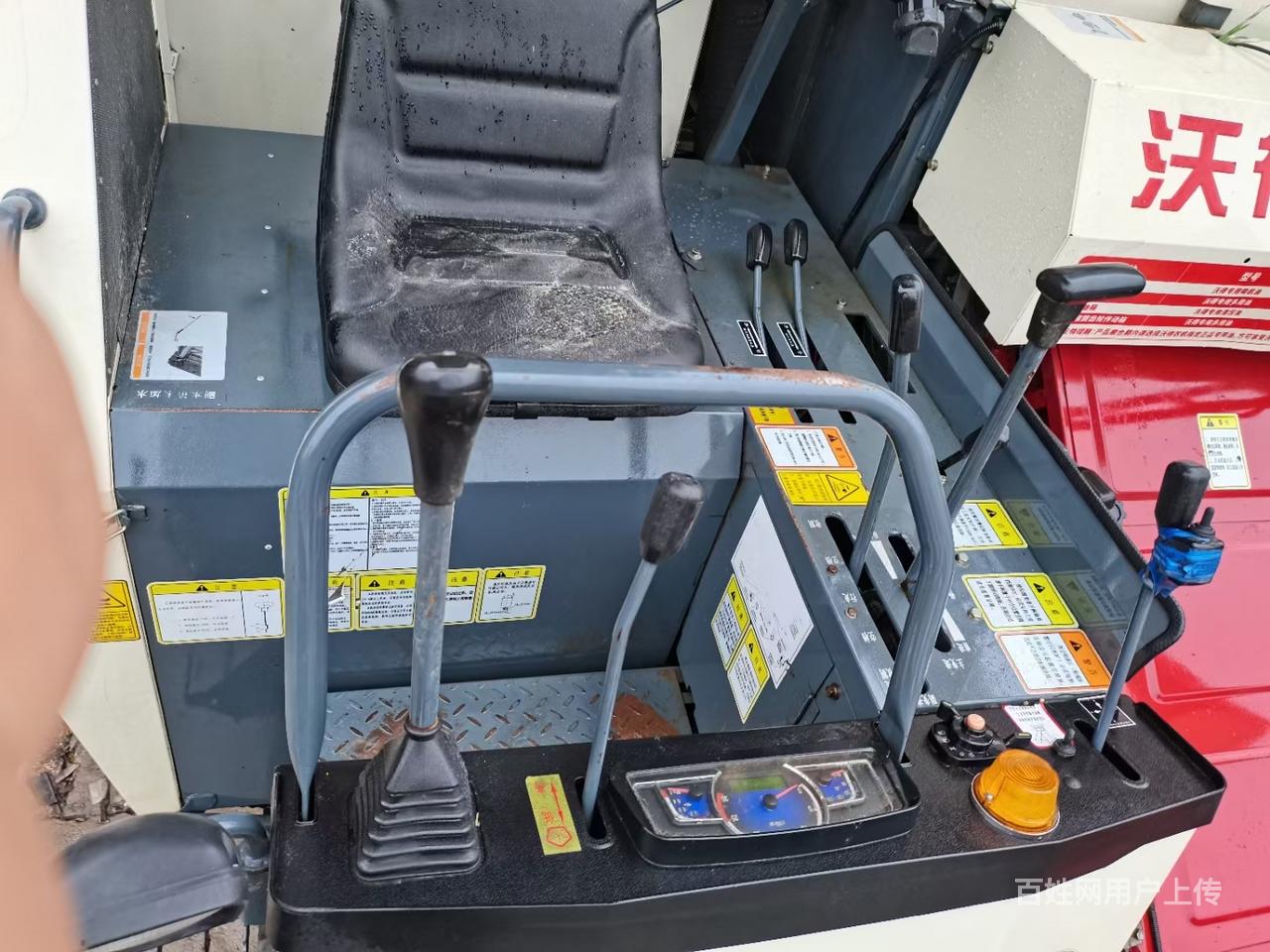 沃得尊享版112收割机,手续齐全