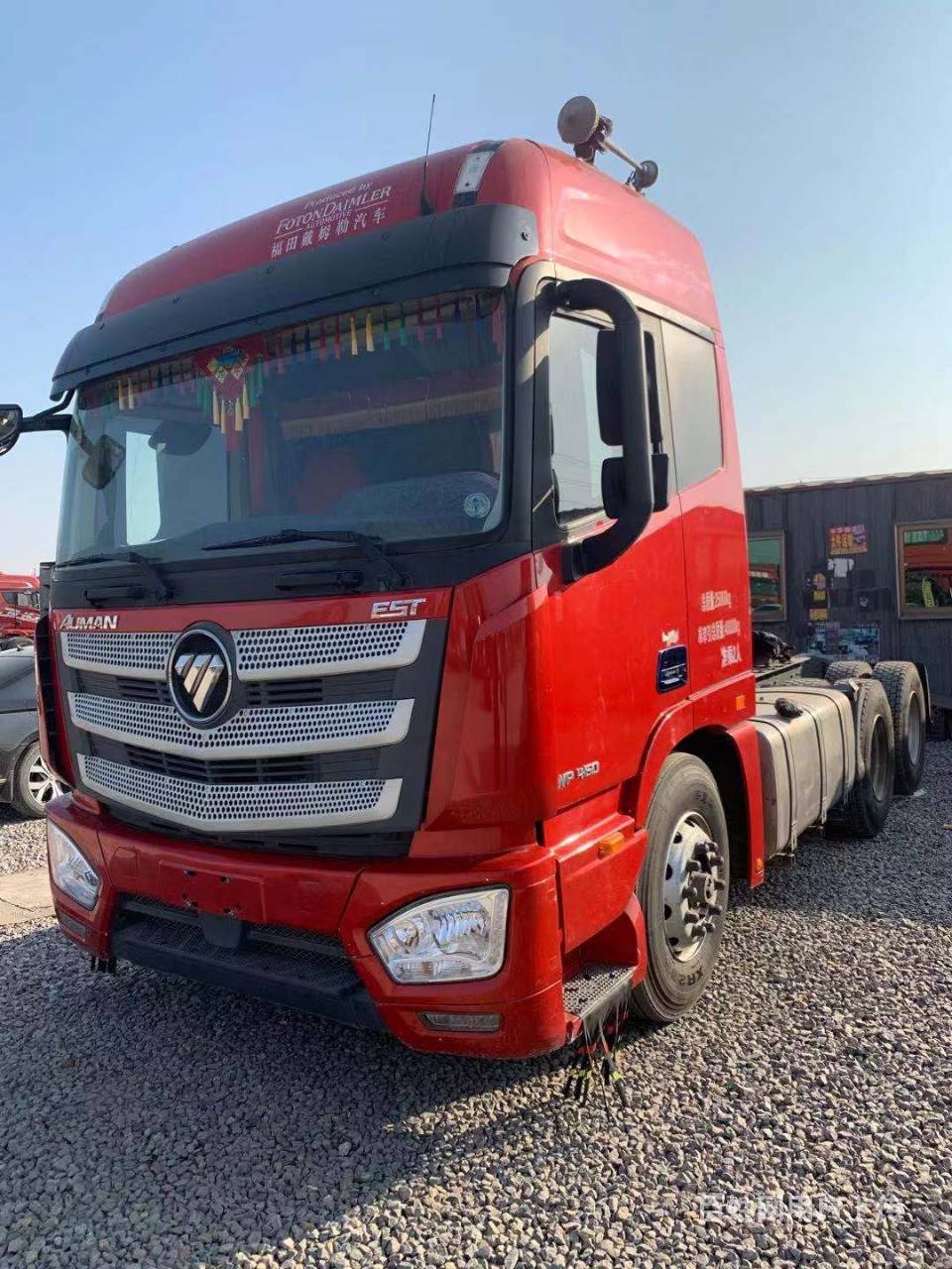18年11月国五二手欧曼双驱牵引车460马力