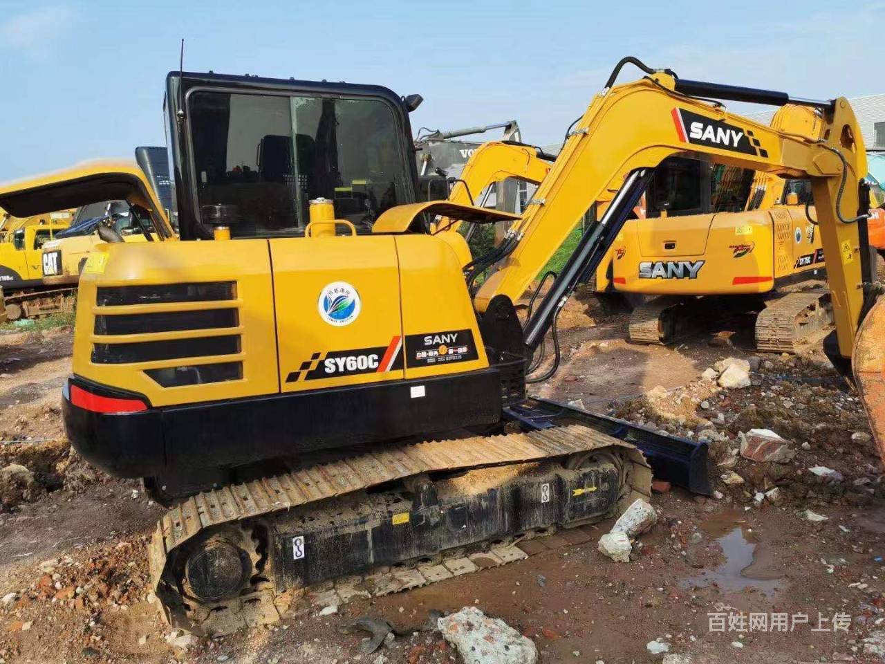 青岛车辆 青岛工程车 青岛挖掘机1/9