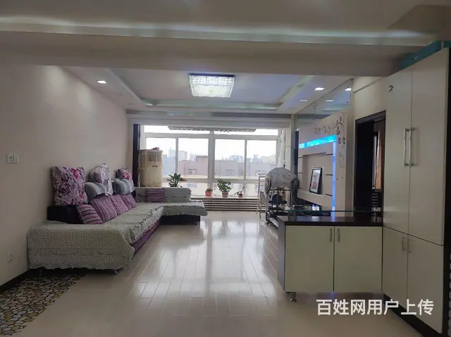 中心市场附近  银鑫花园  电梯6楼 152平  标准的三室 - 图片 1