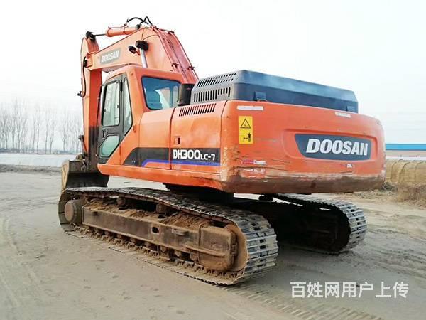 斗山300二手挖掘机 车况免检 手续齐全 包送到家的图片