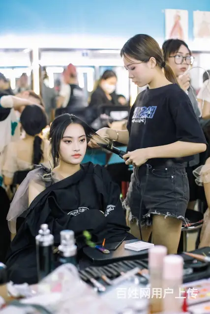 广州专业化妆培训就去百美汇学校 - 图片 3