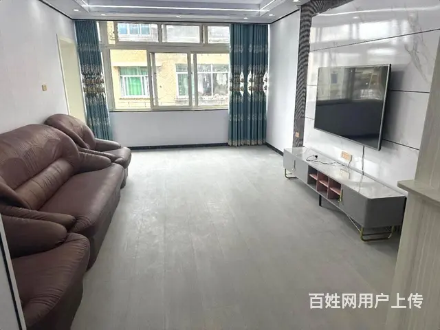 桂花路紧邻四小一中三室便宜卖可停车带煤棚产证齐全市中心 - 图片 1