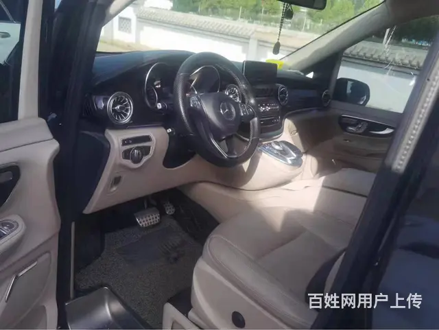 卖车奔驰V260L加长顶配 - 图片 3