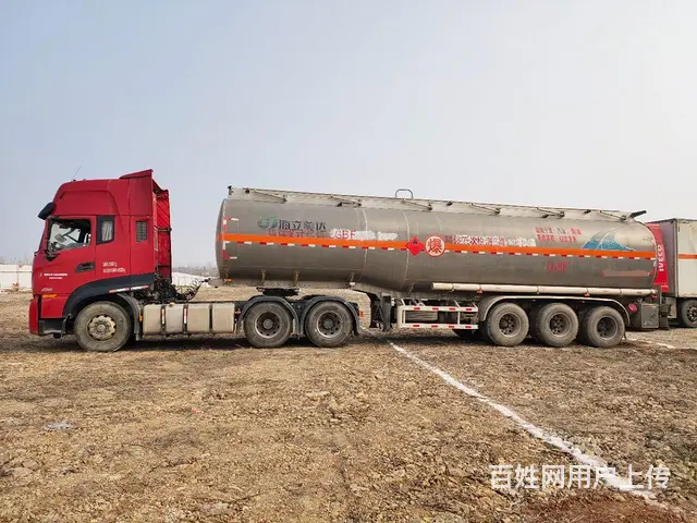 东风半挂油罐车 - 图片 3