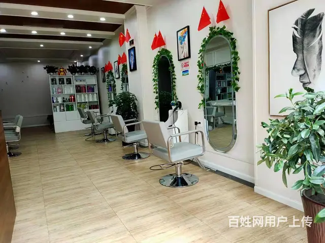 急转！巴州区二环路69平美发店转让 - 图片 1