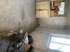 莫地老校舍出租200每月一个房间