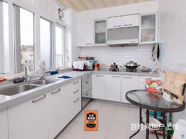 亨泰山庄 香洲区府旁亨泰山庄别墅区高层 南北通4房景观好 - 图片 6