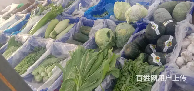 C114墨玉县民街63号有营业中粮油生鲜蔬菜超市对外转让 - 图片 4