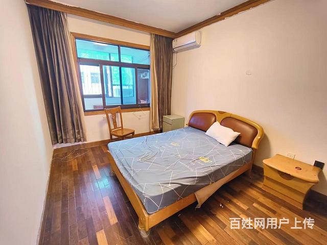 精装两房 丝茅冲地铁口有位置停车 国防科大 车站北路邮电宿舍的图片