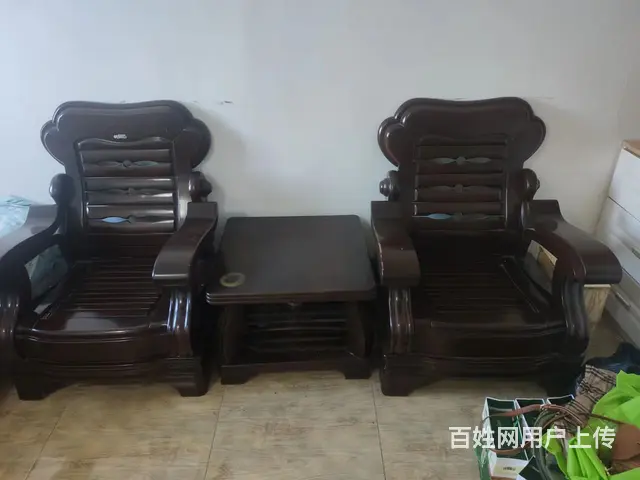 出售二手木沙发茶几和皮沙发 - 图片 1