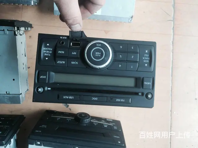 尼桑原车CD主机 - 图片 1