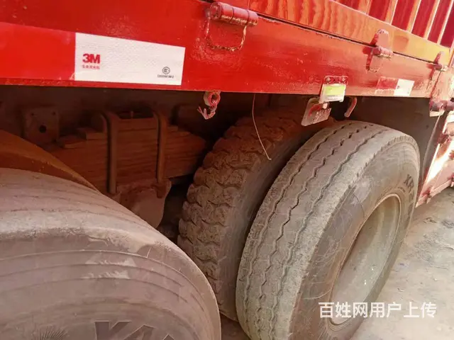 国四前四后八平板车340马力8米6货厢豪沃 - 图片 5