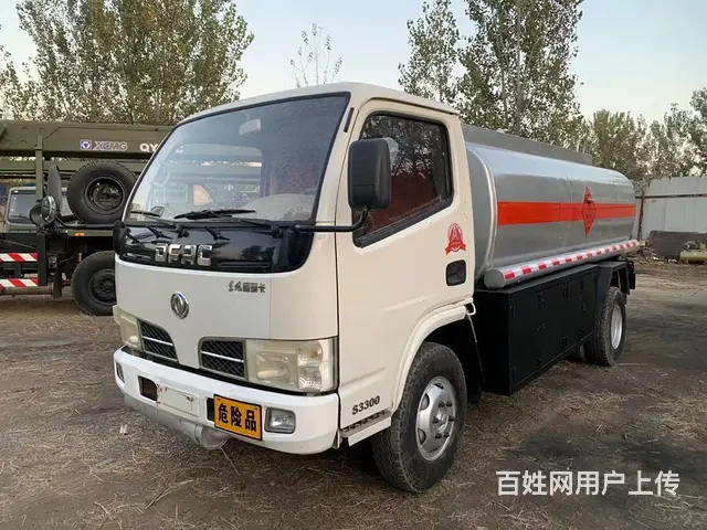 出售五吨加油车 - 图片 1