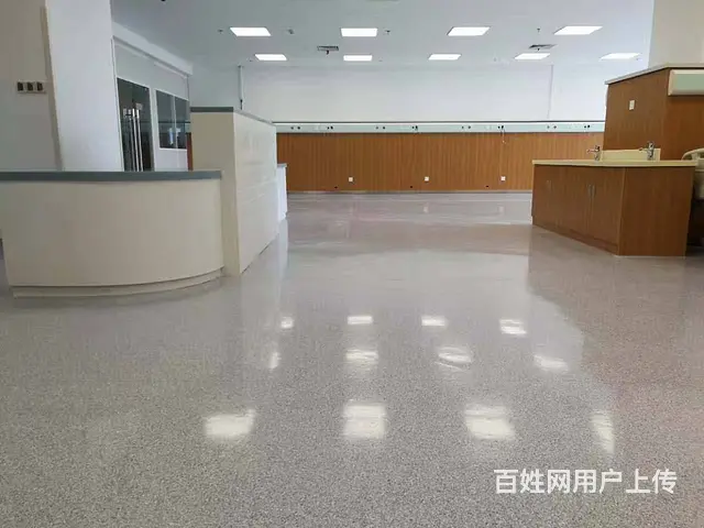 泰州市新中医院同质透心地板铺设案例 - 图片 2