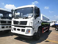 5吨8吨10吨洒水车图片配置厂家出厂价  货到付款