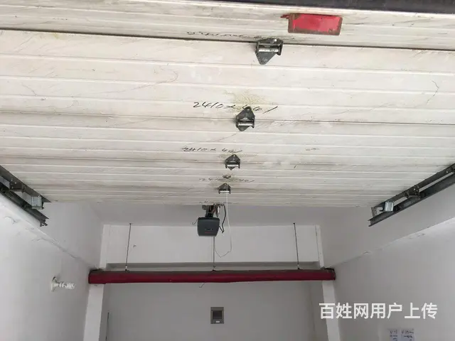 富民小区车库出租 - 图片 1