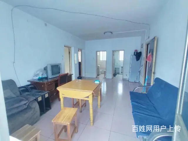 房东诚心出租万达旁的3楼2室，南北通透，有钥匙拎包入住 - 图片 1