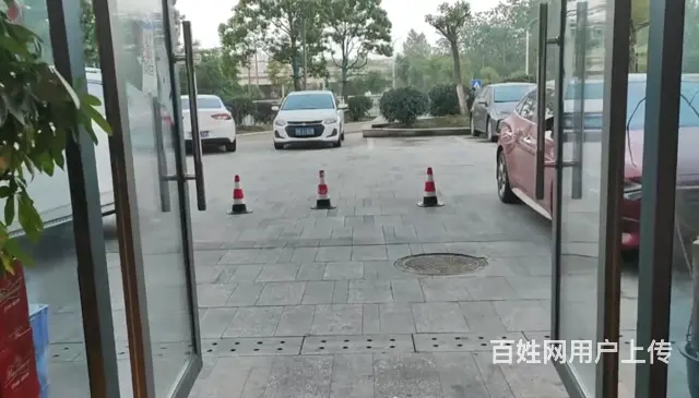 (麦子邦免费找店)临街店面,人流量大设备全,接手营业可面议! - 图片 5