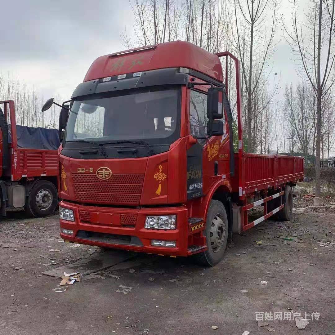 出售19年二手解放6.8米平板载货车 240马力