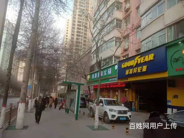 7592(七P）个人城东区八一西路92号921楼旺铺转让 - 图片 1