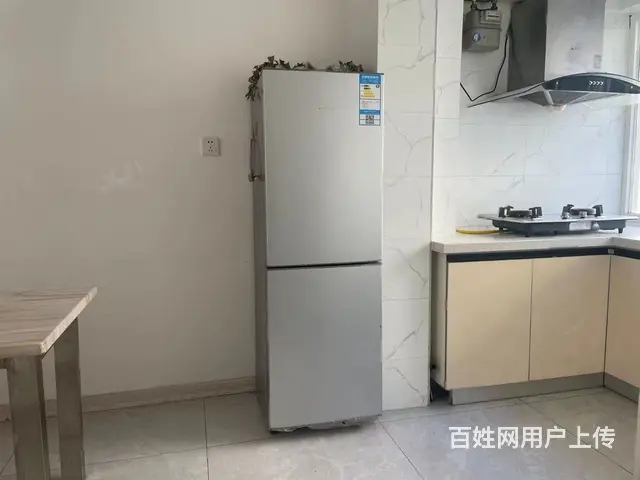 海峰路三楼，80平，两室，月租1600元 - 图片 7